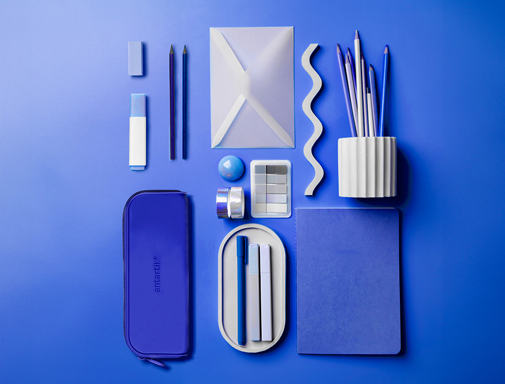 ESTUCHE PORTATODO ANTARTIK PRISMA SILICONA SOFT RECTANGULAR 185X50X75 MM COLOR AZUL OSCURO